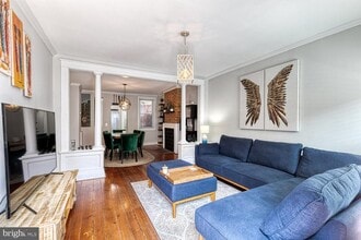 Building Photo - 106 S Castle St