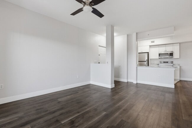 Building Photo - 6321 Aragon Way