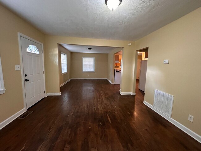 Building Photo - MARYVILLE CITY HOME FOR RENT!