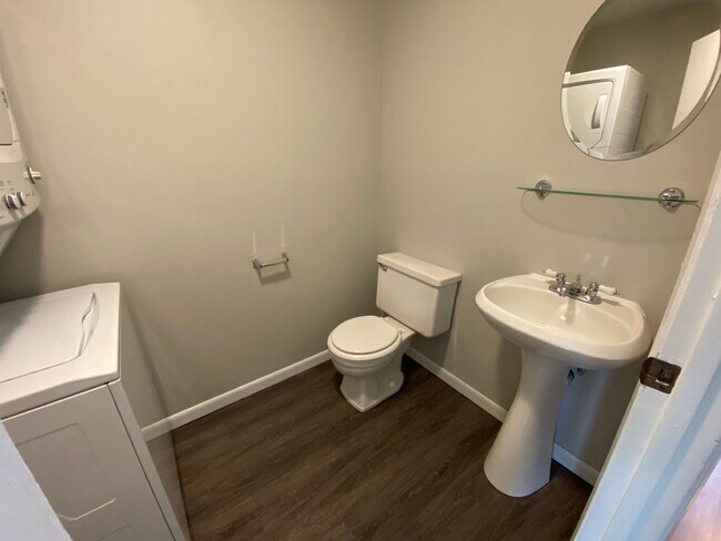 Building Photo - 1115 Elizabeth Ct