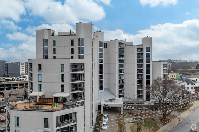 Building Photo - University Square Condominiums