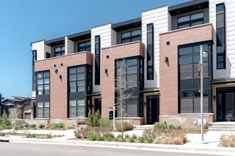 Building Photo - 6825 E Lowry Blvd