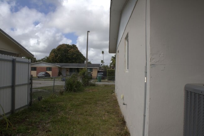 Photo - 19827 SW 118th Pl House