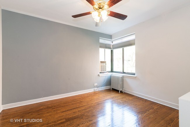 Foto del edificio - 1224 W Chase Ave