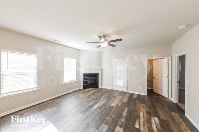 Building Photo - 1816 Clarke Cir