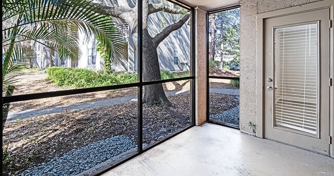Foto del edificio - Sabal Palm at Lake Buena Vista Apartment H...