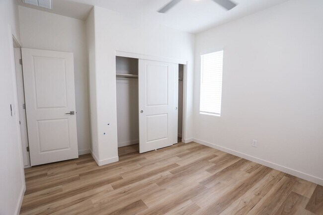 Foto del edificio - Gated Community, Pet Friendly, Upgraded Lifestyle - Now Available