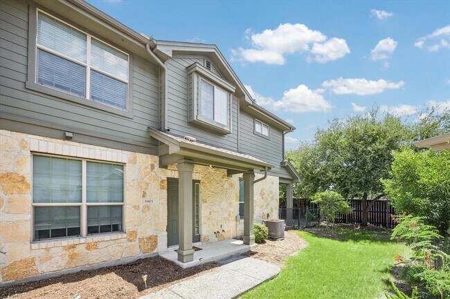 Building Photo - 3101 Davis Ln