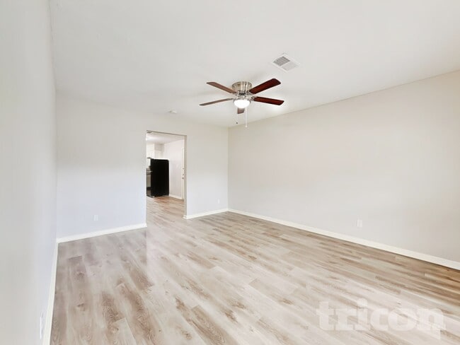 Building Photo - 2706 Dewberry Ln