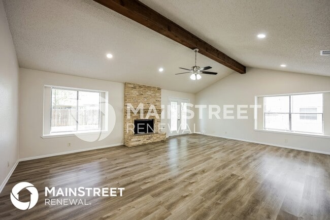 Building Photo - 2755 Knoll Tree St