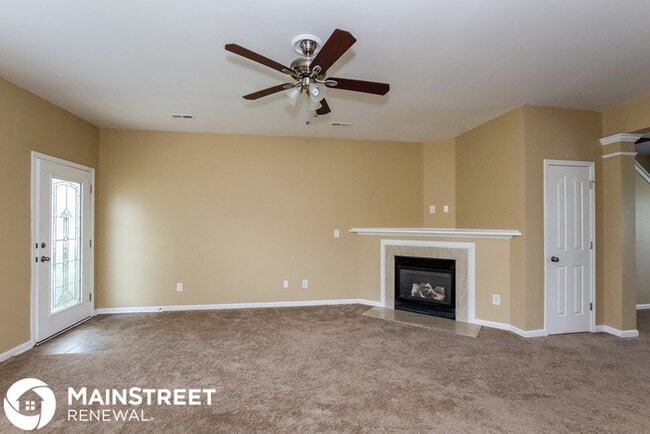 Building Photo - 1738 Bray Dr