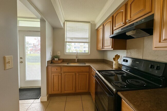 Foto del edificio - 104 Paradise Harbour Blvd