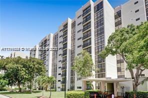 Foto del edificio - 17021 N Bay Rd