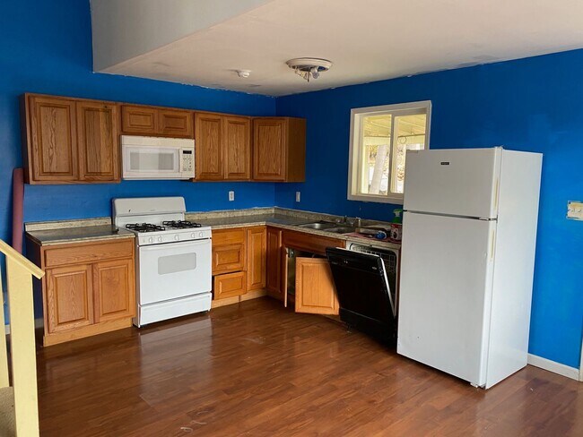 Building Photo - 1 br, 1 bath House - 1801 Piihana St.