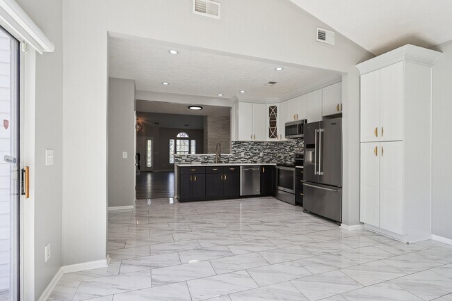 Building Photo - 3157 Skinner Dr