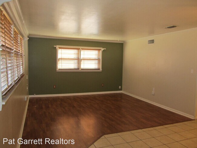 Foto del edificio - 3 br, 2 bath House - 2803 53rd Street