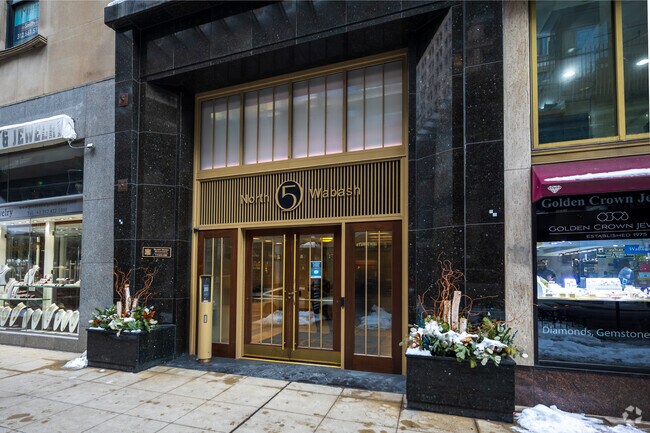 Entrada - Jewellers Building
