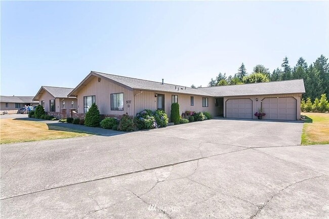 Building Photo - 507 Forest Cir