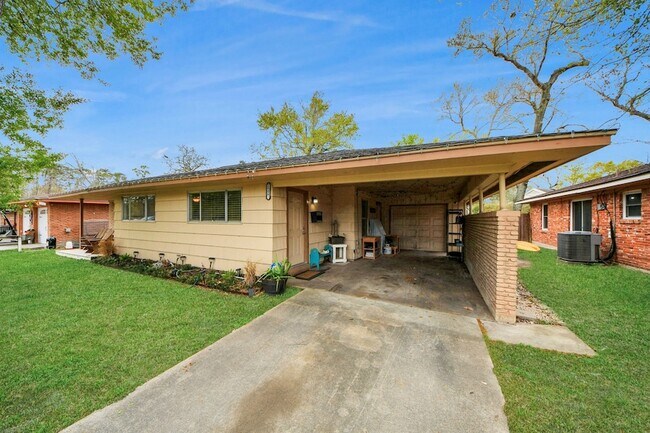 Foto del edificio - 2806 Oak Dr