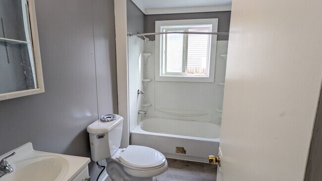 Foto del edificio - 2696 Vulcan St