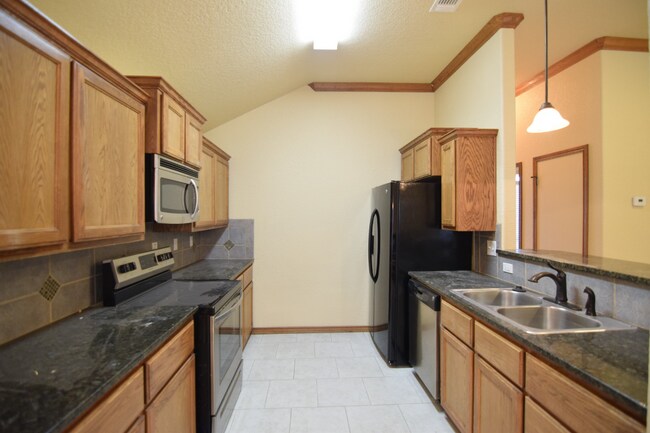 Foto del edificio - 4008 Salt Fork Dr