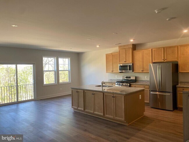 Building Photo - 141 Leather Flower Dr