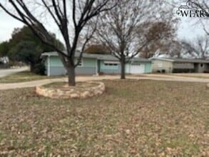 Building Photo - 4616 Lake Park Dr