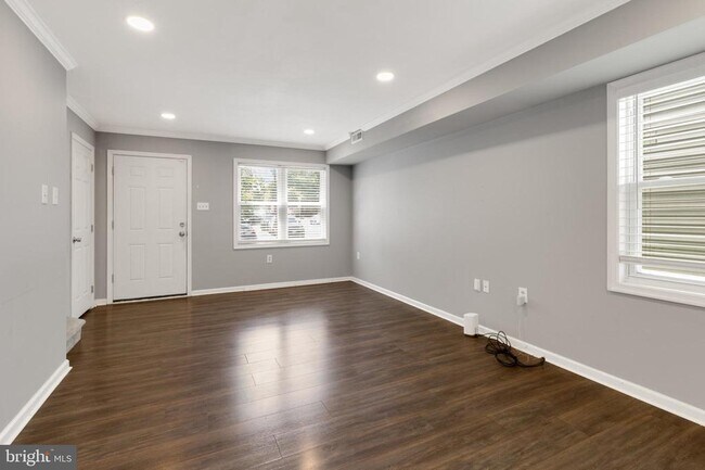 Foto del edificio - 1719 Ridge Ave