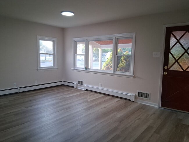Foto del edificio - 51 Cedarcrest Ave