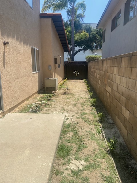 Building Photo - 807 N San Gabriel Ave
