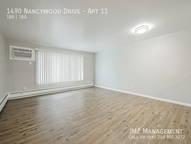 Foto del edificio - 1490 Nancywood Dr