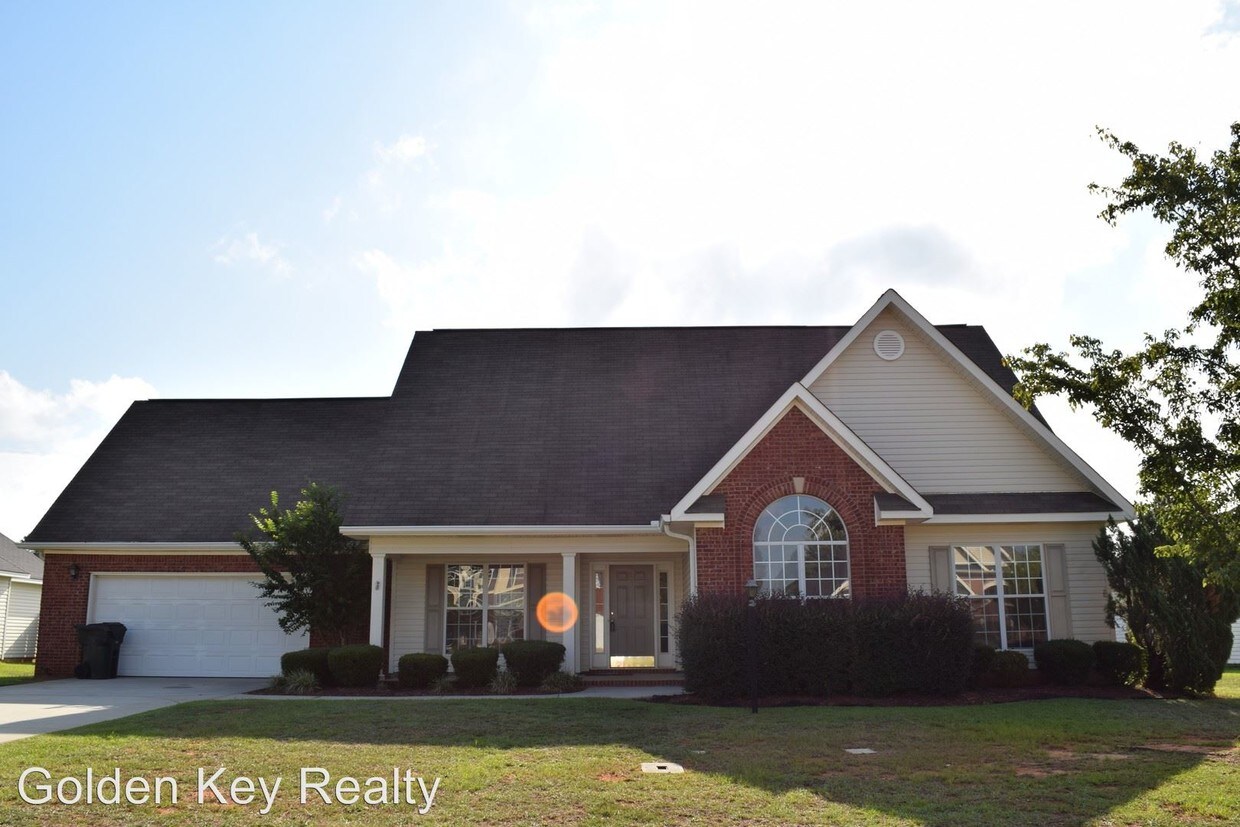 216 Hummingbird Ln, Kathleen, GA 31047 House Rental in Kathleen, GA