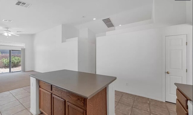 Building Photo - 2924 Riarosa Ct