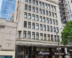 Building Photo - 1519 3rd Ave