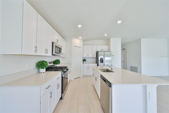 Building Photo - 12418 RADIANT CRYSTAL ROSE