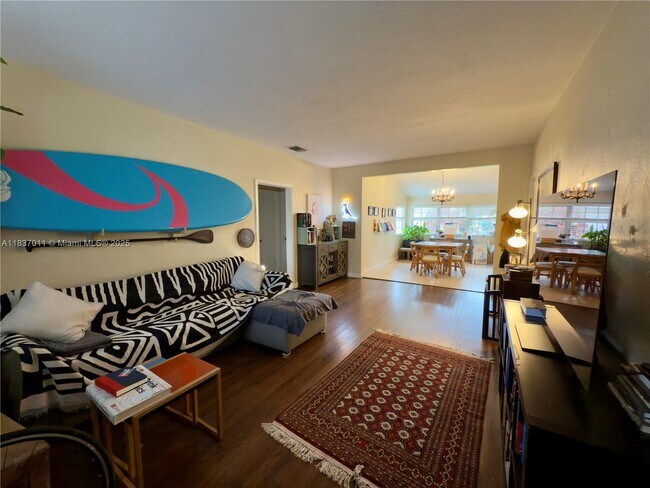 Foto del edificio - 16 Malaga Ave