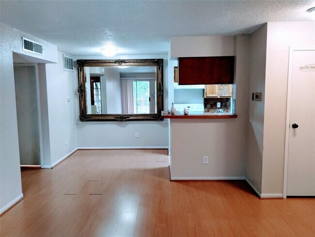 Foto del edificio - 11201 Lynbrook Dr