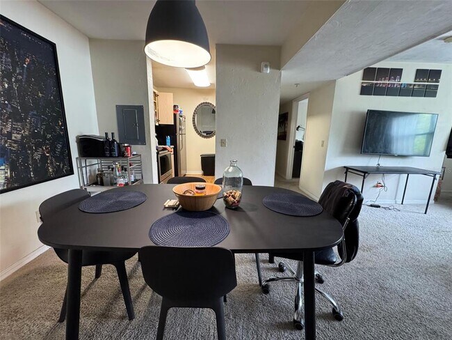Foto del edificio - 2360 SW Archer Rd