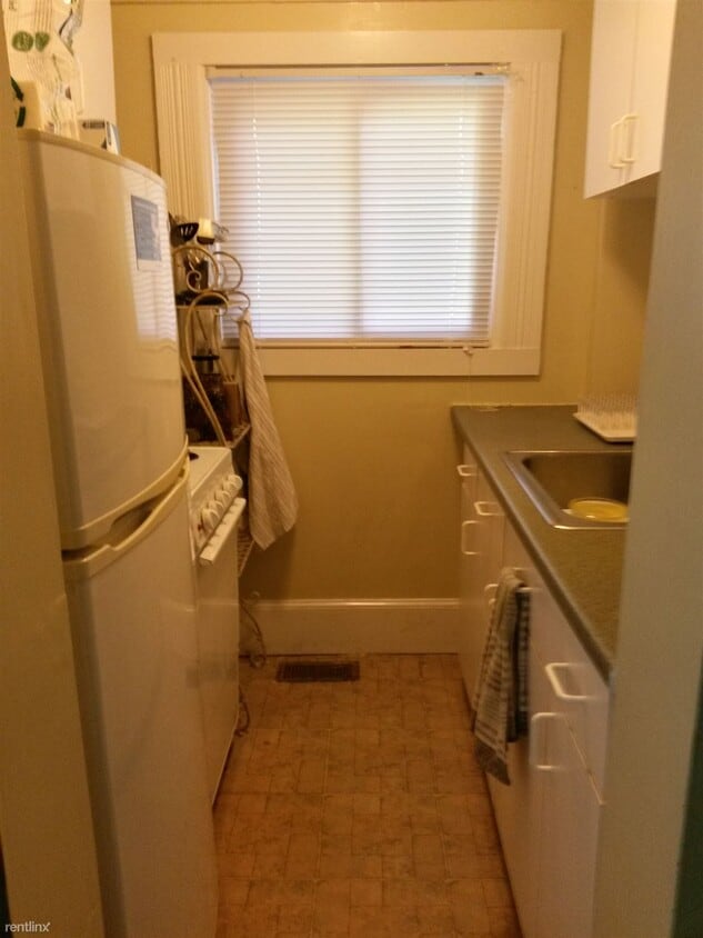Primary Photo - 1 br, 1 bath Condo - 500 Riverside Ave Unit 1