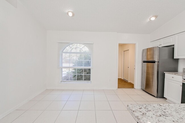 Building Photo - 16600 SW 50th Cir