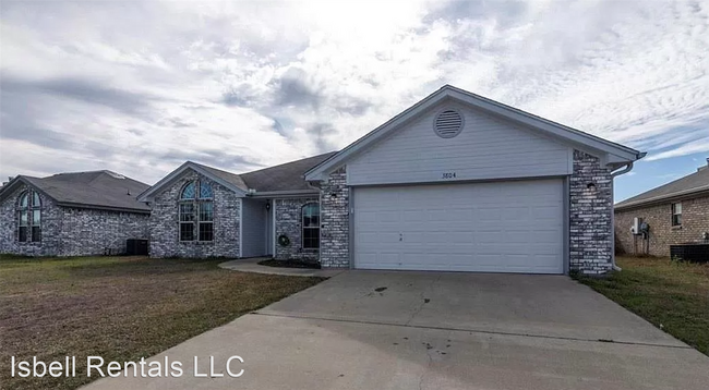 Building Photo - 4 br, 2 bath House - 3804 Stallion Drive