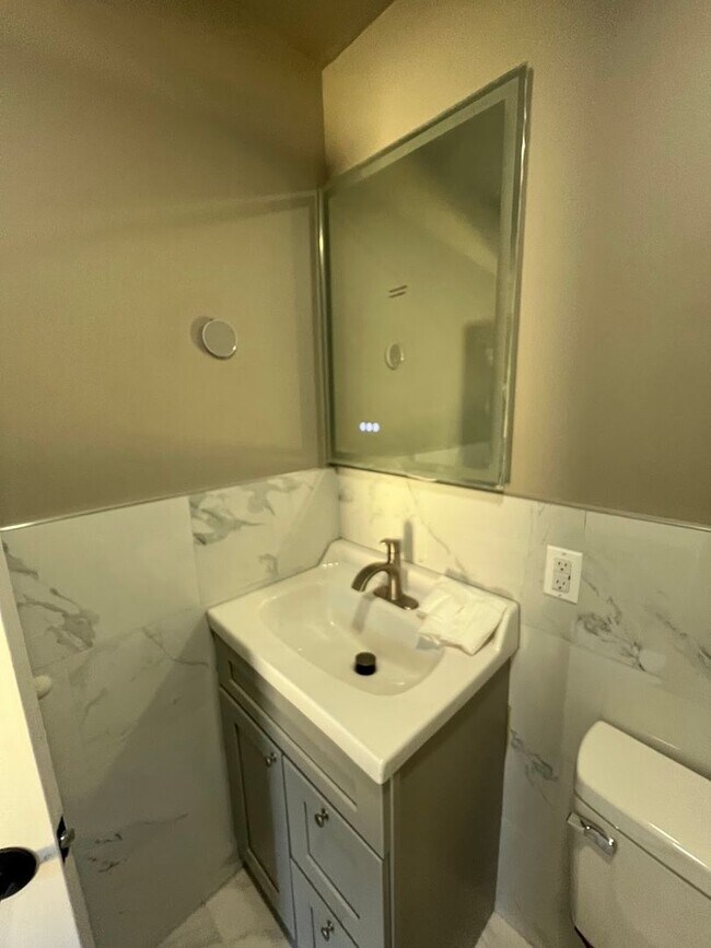 Foto del edificio - 648 S 17th St