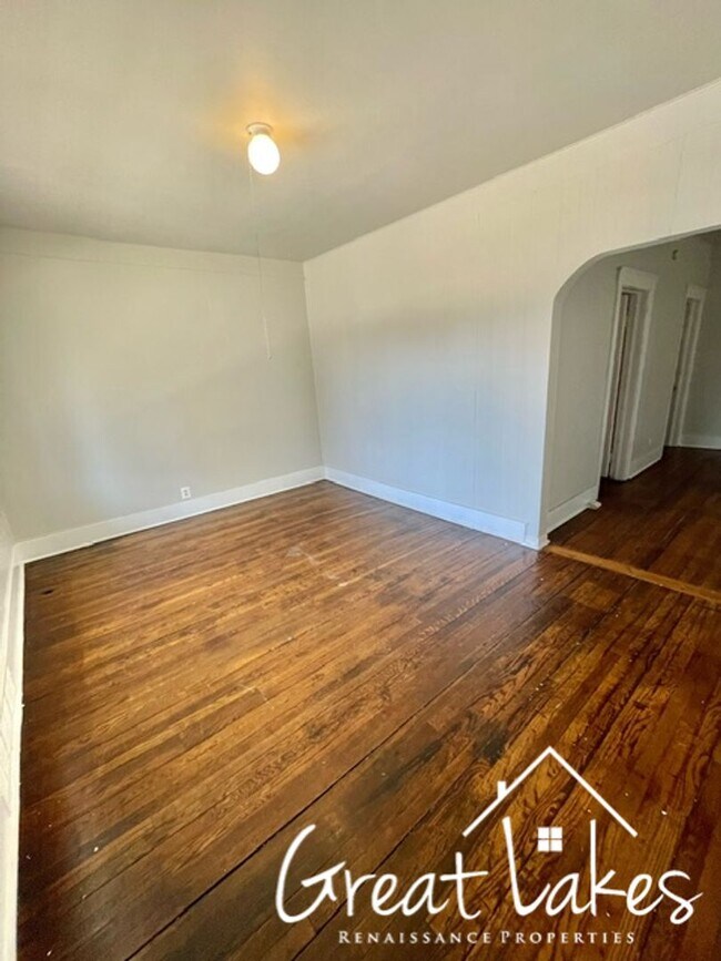 Building Photo - 12116 Saint Aubin Street