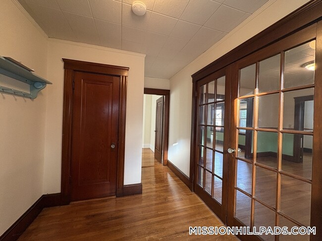 Building Photo - 155-157 Hillside St.