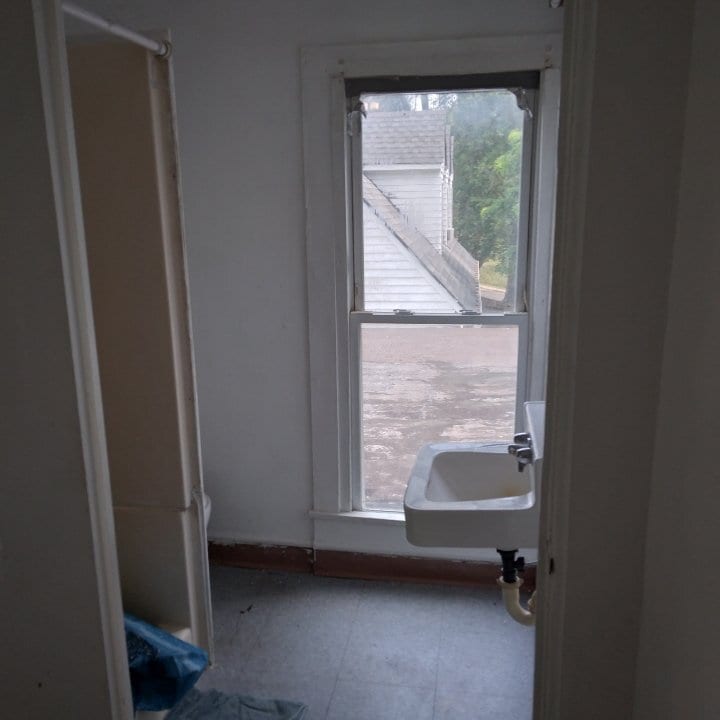 Building Photo - 6220 Brooklyn Rd