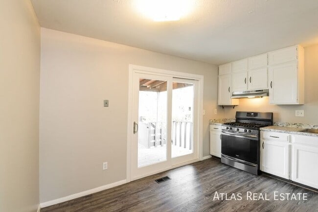 Foto del edificio - 11446 Cook Ct