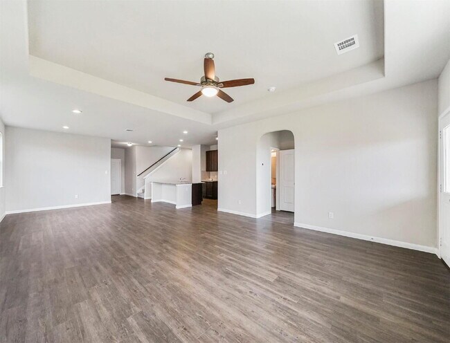 Foto del edificio - 3 bedroom, 2.5 bath with Study and Game Room extras include Gym, Storage Racks in Garage & SOLAR ...