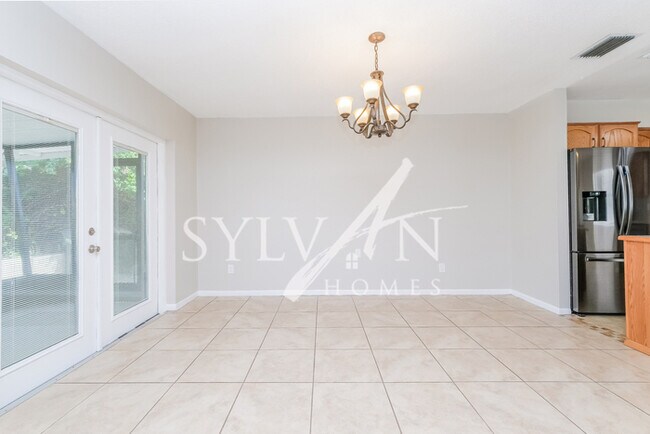 Building Photo - Cute 3BR 3BA Home
