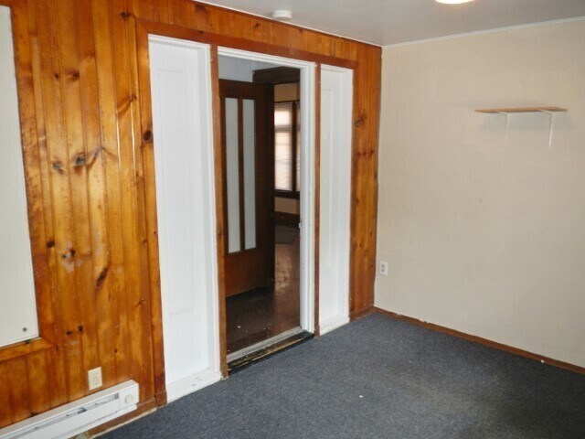 Building Photo - $2,500 | 5 Bedroom, 2.5 Bathroom House | P...
