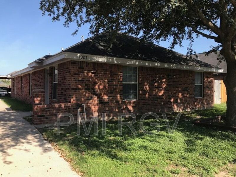 Building Photo - 1817 Aruba Dr